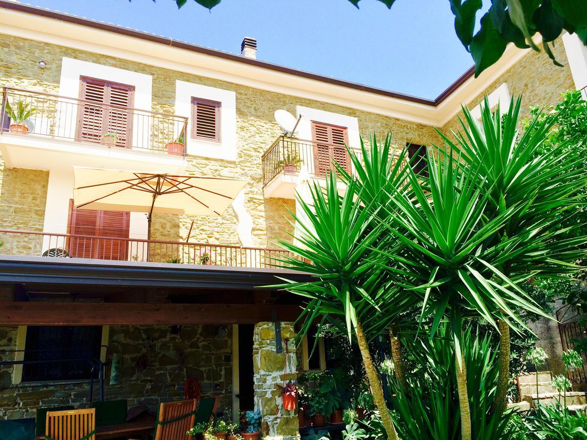 Pozzo Medievale Prignano Cilento Екстер'єр фото