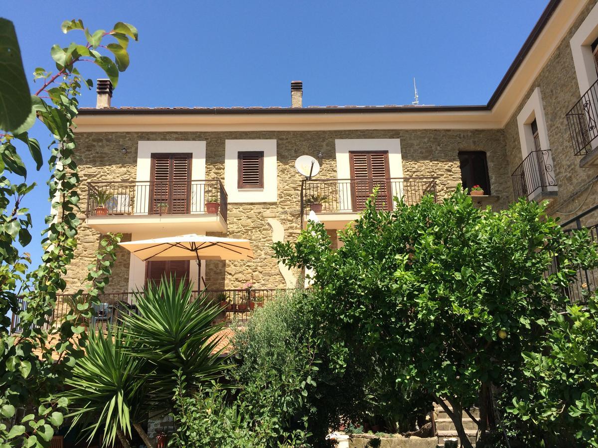 Pozzo Medievale Prignano Cilento Екстер'єр фото